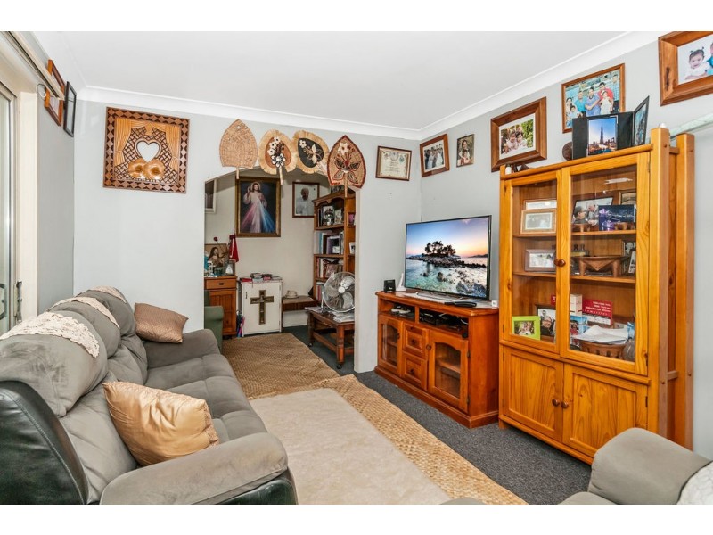 2 Pat Street, Kingston QLD 4114