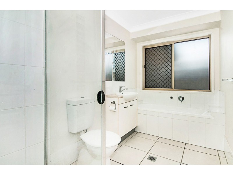 15 Frankland Ave, Waterford QLD 4133