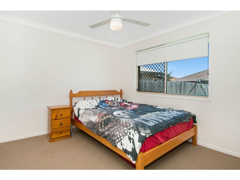 15 Frankland Ave, Waterford QLD 4133
