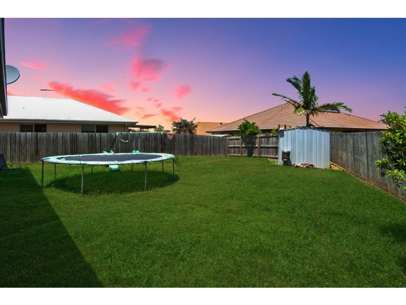 15 Frankland Ave, Waterford QLD 4133