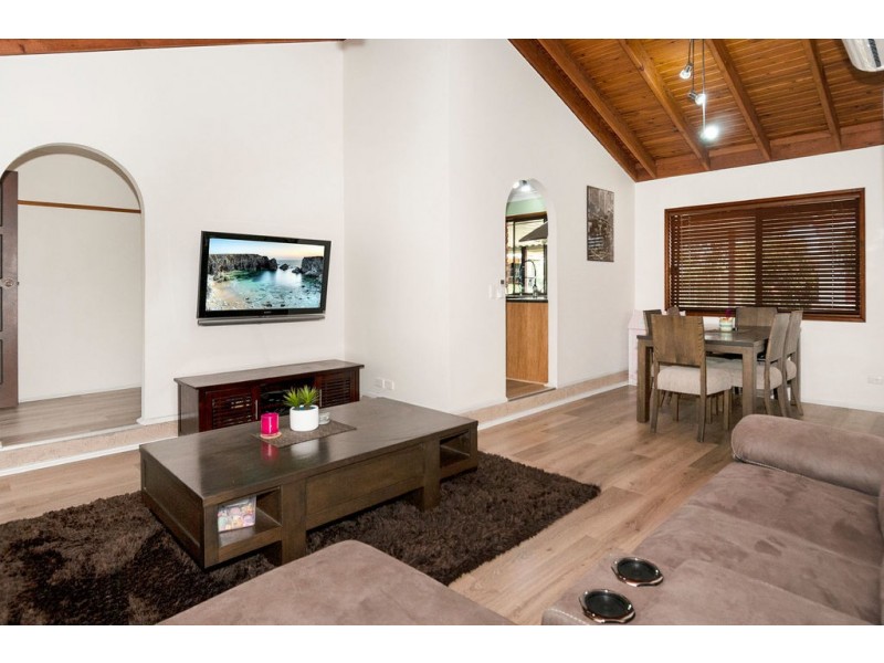 18 Carbon Court, Bethania QLD 4205