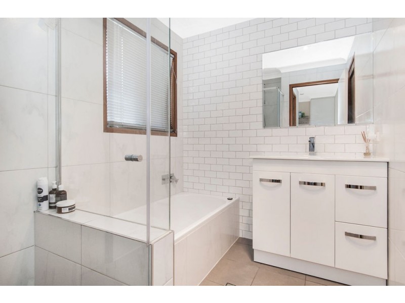 18 Carbon Court, Bethania QLD 4205