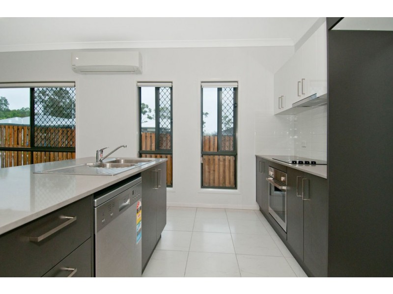 30 Mount Huntley Street, Park Ridge QLD 4125
