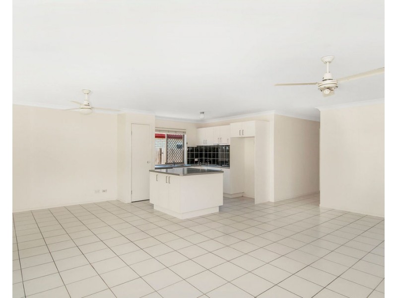 33 Griffen Place, Crestmead QLD 4132