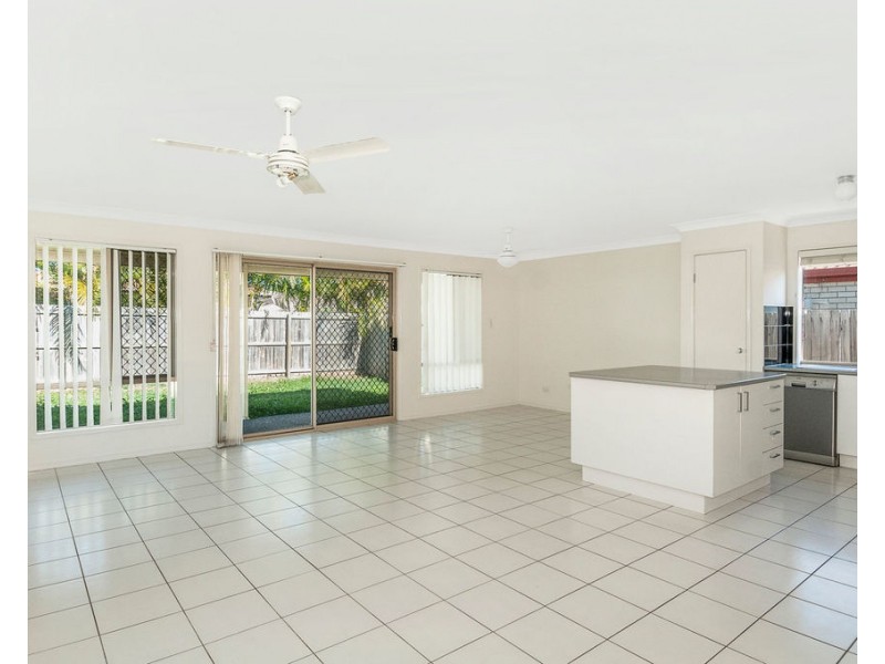 33 Griffen Place, Crestmead QLD 4132