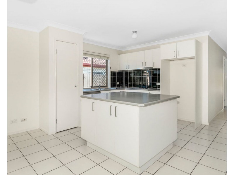33 Griffen Place, Crestmead QLD 4132