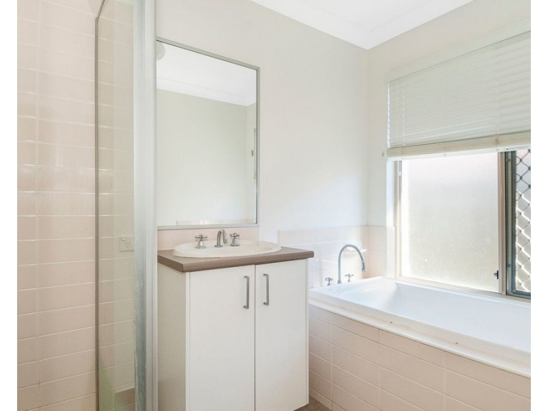 33 Griffen Place, Crestmead QLD 4132