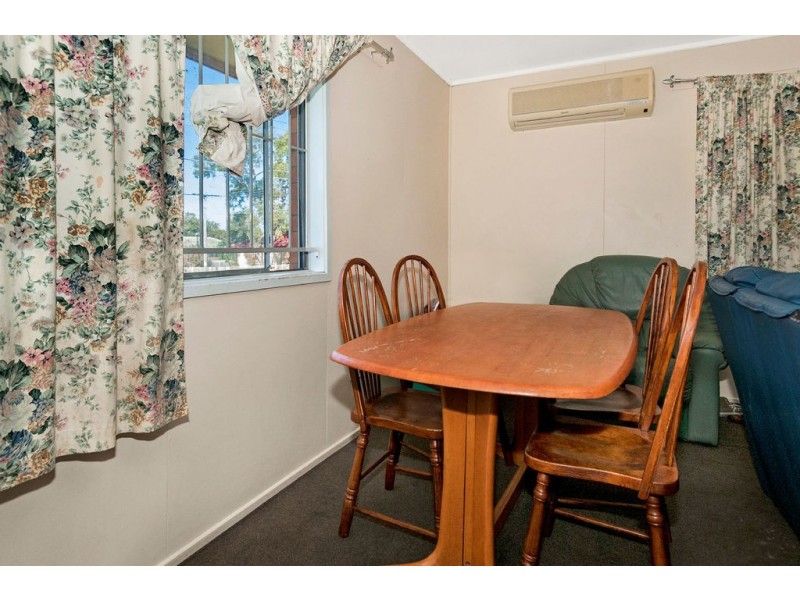 12 Cleopatra Street, Kingston QLD 4114