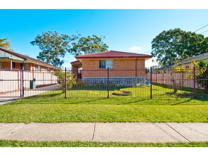 12 Cleopatra Street, Kingston QLD 4114