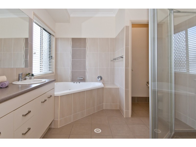 51 Jasmina Parade, Waterford QLD 4133