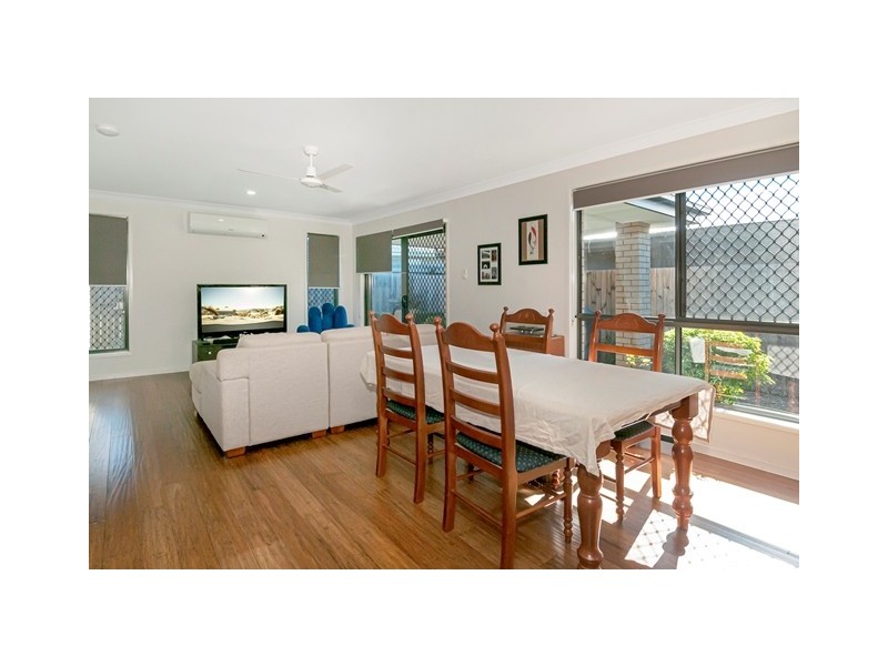 60 Cobblestone Ave, Logan Reserve QLD 4133