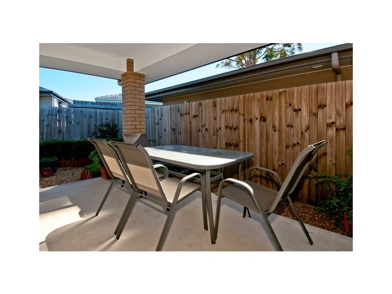 60 Cobblestone Ave, Logan Reserve QLD 4133