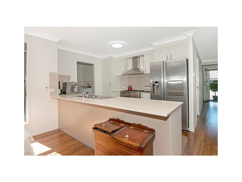 60 Cobblestone Ave, Logan Reserve QLD 4133