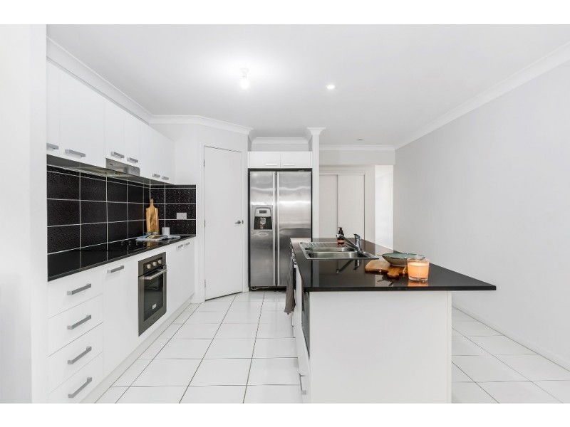 10 Bindra Street, Holmview QLD 4207