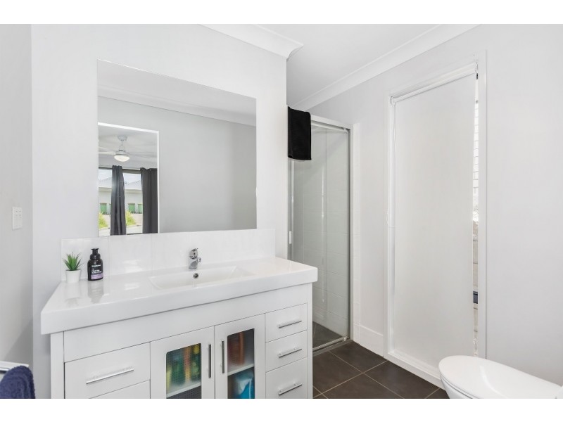 10 Bindra Street, Holmview QLD 4207