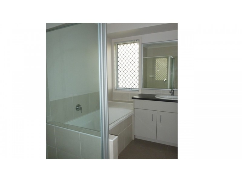 32 Skyline Circuit, Bahrs Scrub QLD 4207