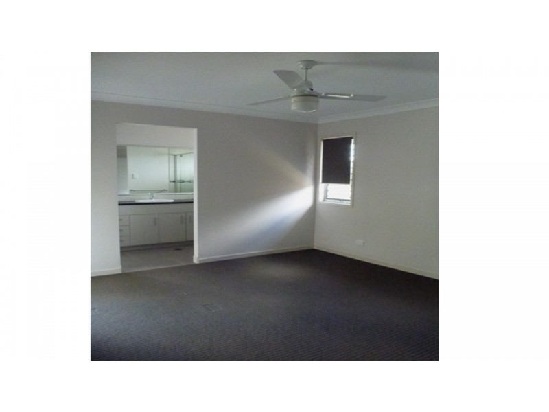 32 Skyline Circuit, Bahrs Scrub QLD 4207