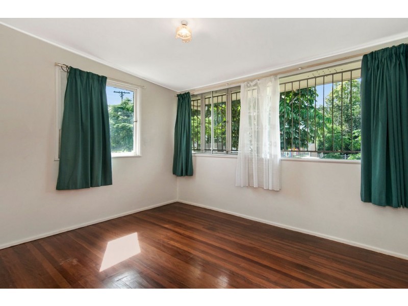 28 Camelia Avenue, Logan Central QLD 4114