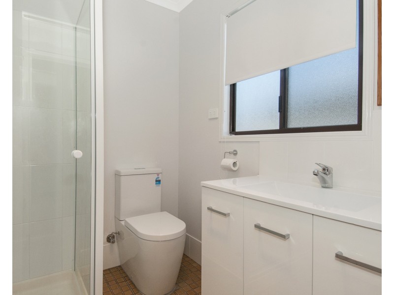 16 Lake Court, Bethania QLD 4205