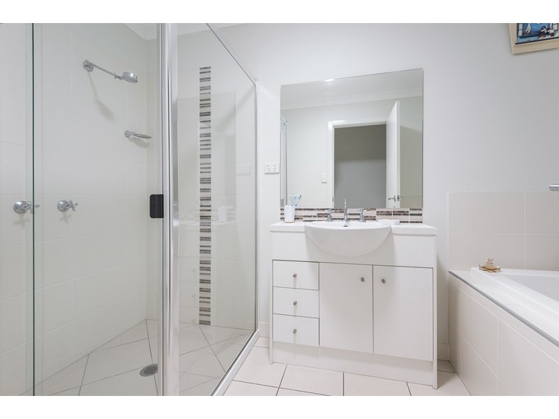 37b Goundry Dr, Holmview QLD 4207