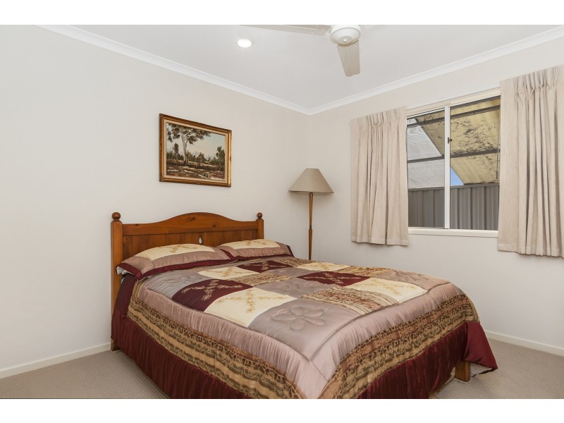 Villa 32 Palm Lakes, Waterford QLD 4133