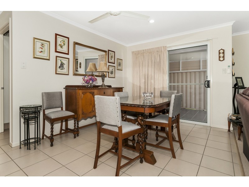 Villa 32 Palm Lakes, Waterford QLD 4133
