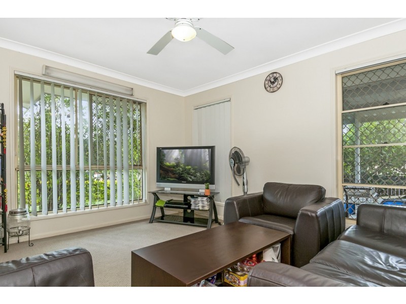 8 Lifestyle Close, Waterford West QLD 4133