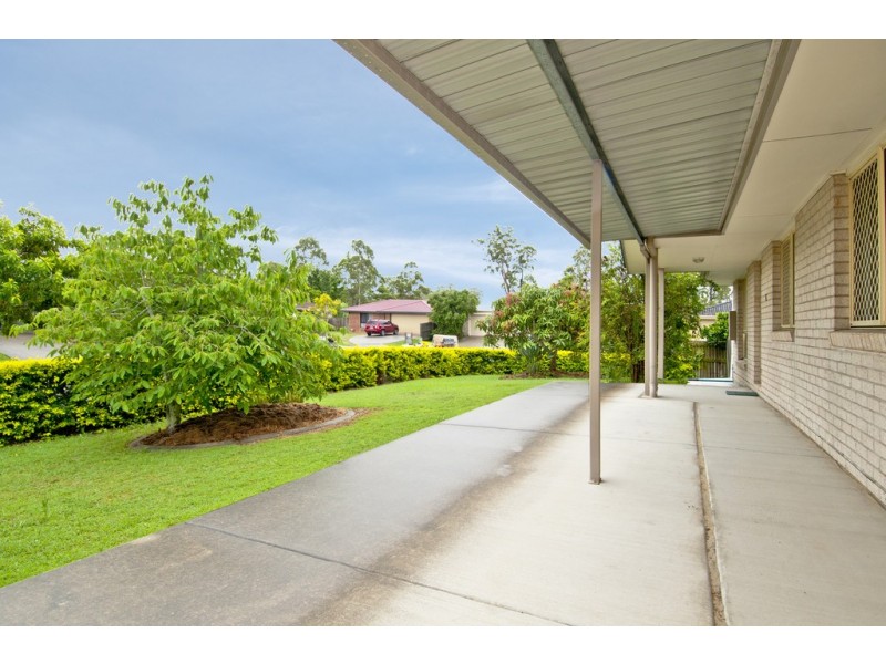 8 Lifestyle Close, Waterford West QLD 4133