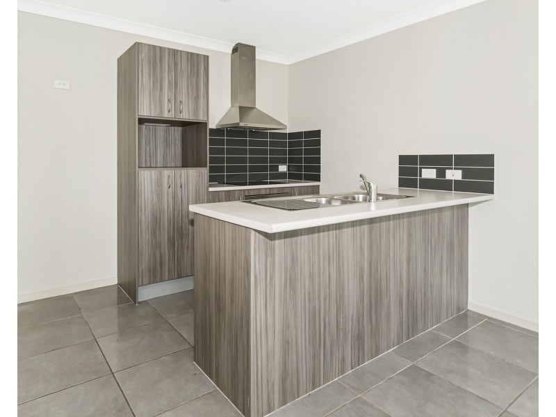 2/8 Bindarri Close, Waterford QLD 4133