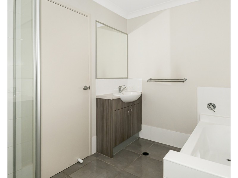 2/8 Bindarri Close, Waterford QLD 4133