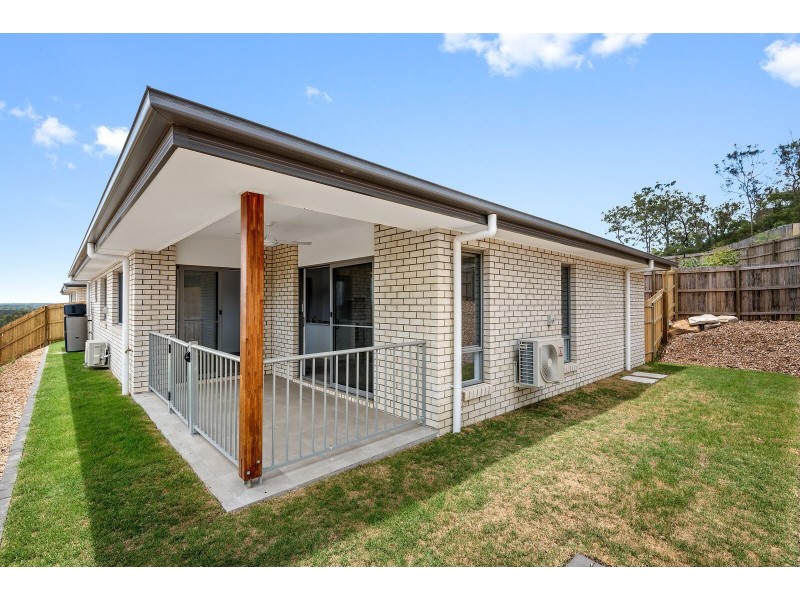 2/17 Savannah Court, Waterford QLD 4133