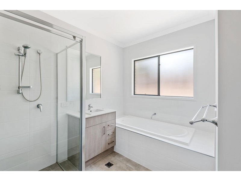 2/17 Savannah Court, Waterford QLD 4133