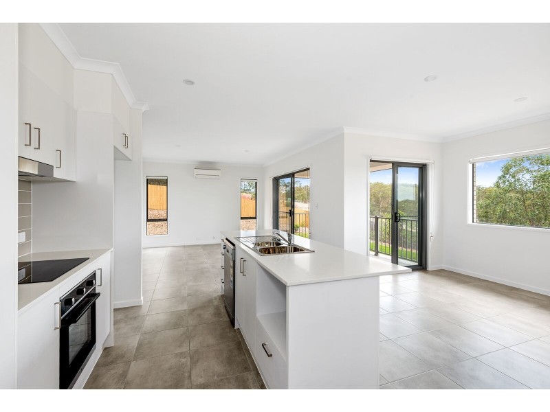 2/17 Savannah Court, Waterford QLD 4133