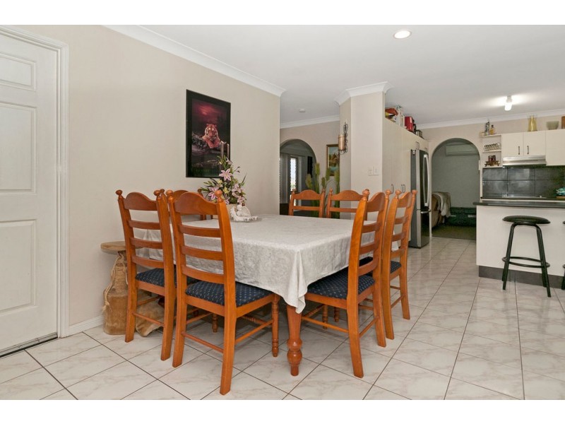 72 Kilsay Cres, Meadowbrook QLD 4131