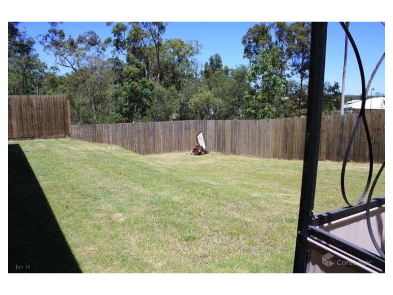 43 Woodlands Boulevard, Waterford QLD 4133