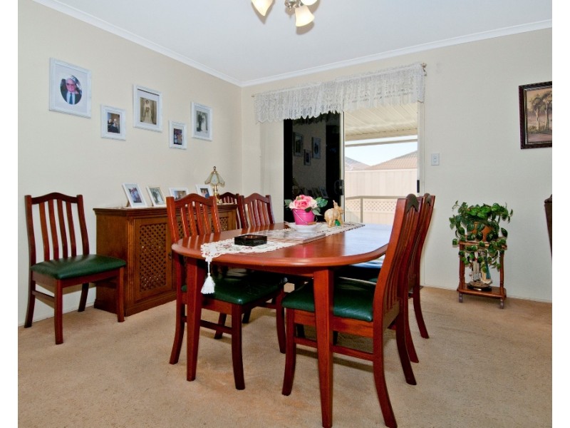 174/16 Holzheimer Rd Regal Waters, Bethania QLD 4205