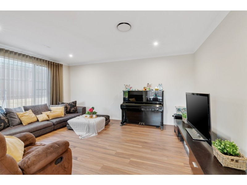 38 Kookaburra Circuit, Rochedale QLD 4123