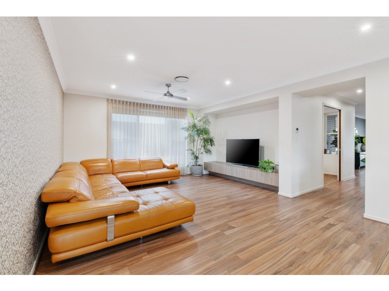 38 Kookaburra Circuit, Rochedale QLD 4123