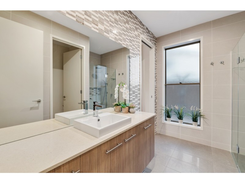 38 Kookaburra Circuit, Rochedale QLD 4123