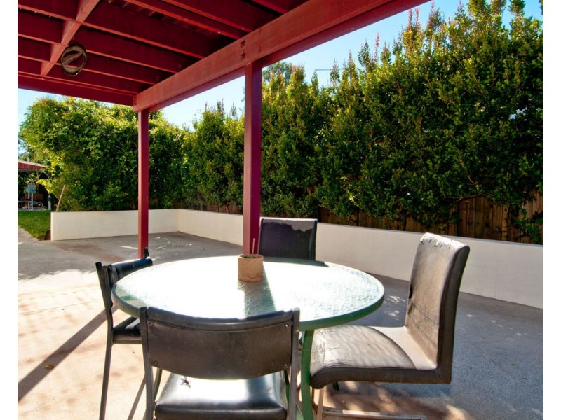 1a Pinelands Street, Loganlea QLD 4131