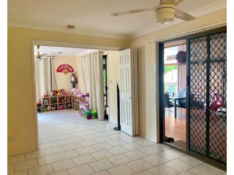 33 Laughlin Street, Kingston QLD 4114