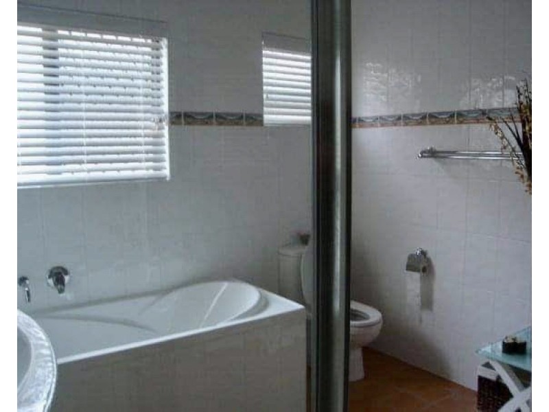 33 Laughlin Street, Kingston QLD 4114