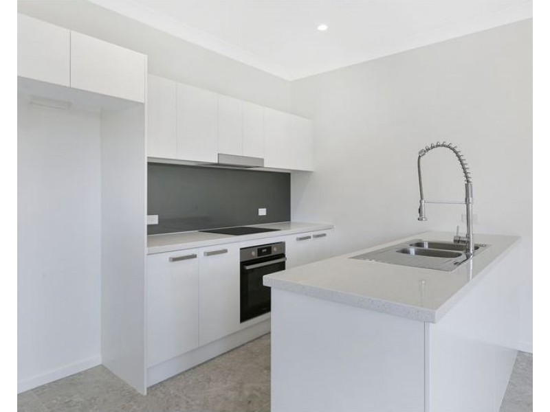 3/4 Meyer Street, Southport QLD 4215