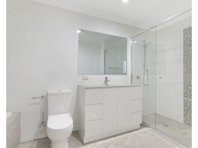 3/4 Meyer Street, Southport QLD 4215