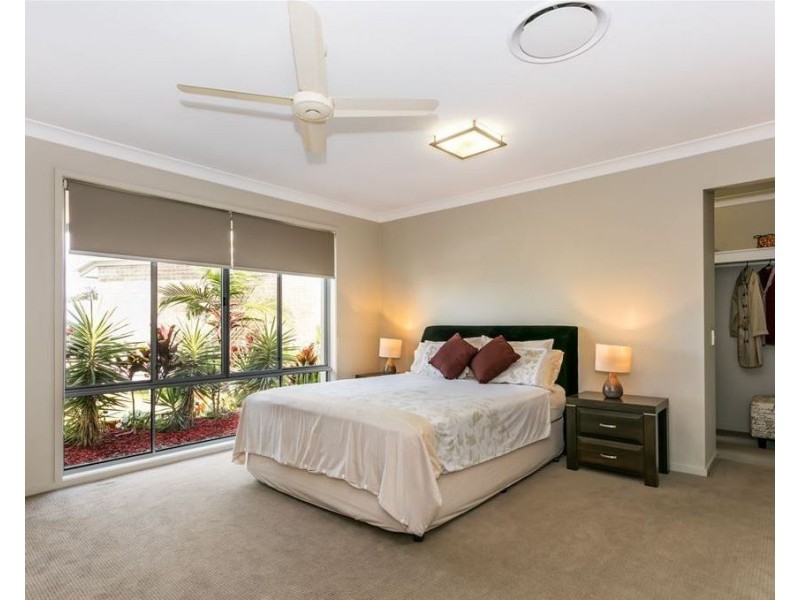 3 Wallaman Close, Waterford QLD 4133
