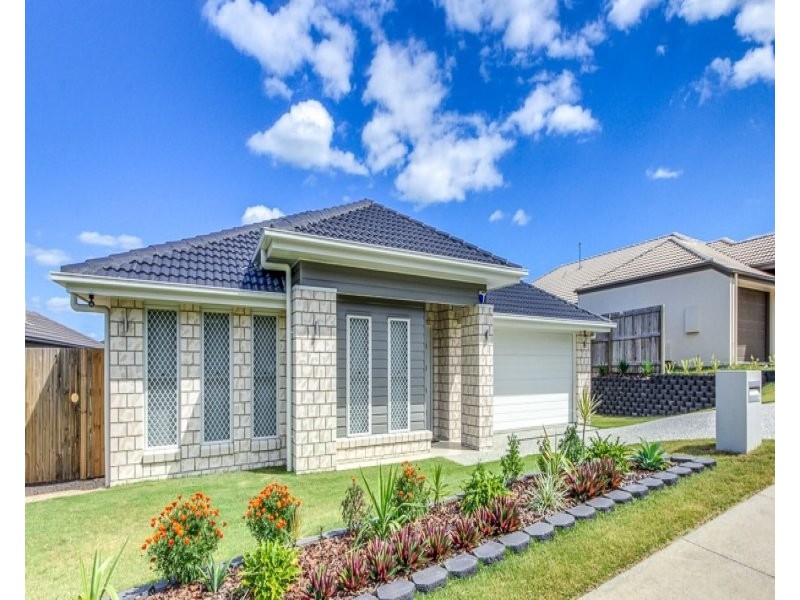 31 Frankland Ave, Waterford QLD 4133