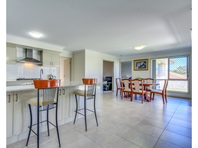 31 Frankland Ave, Waterford QLD 4133