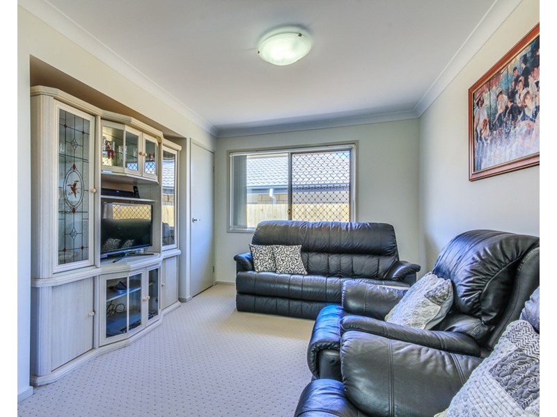 31 Frankland Ave, Waterford QLD 4133