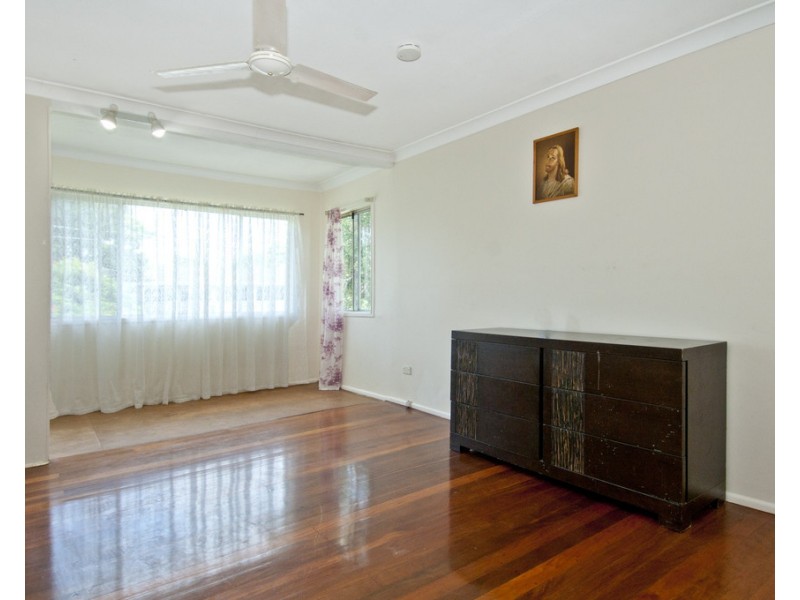 8 Poppy Street, Kingston QLD 4114