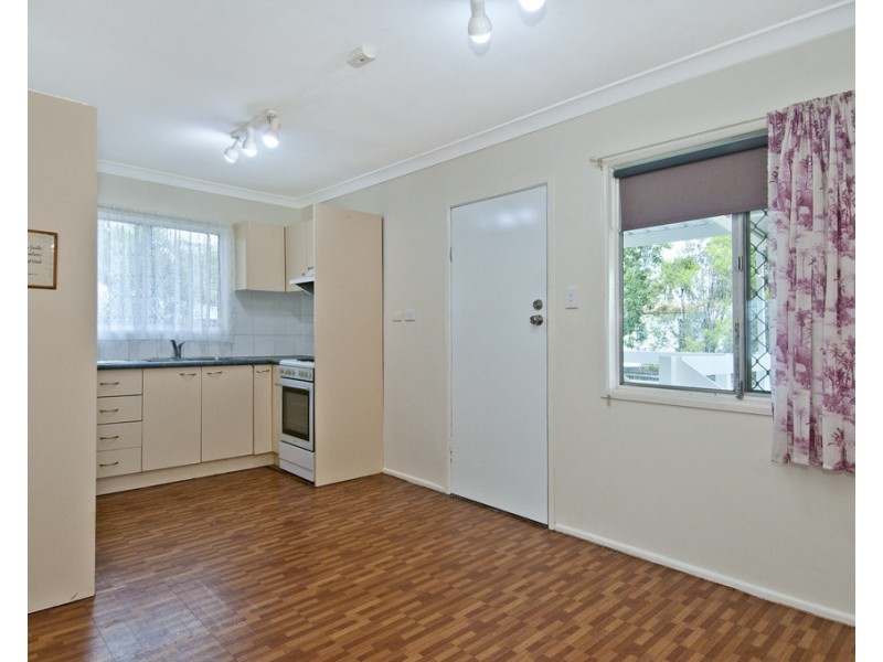 8 Poppy Street, Kingston QLD 4114